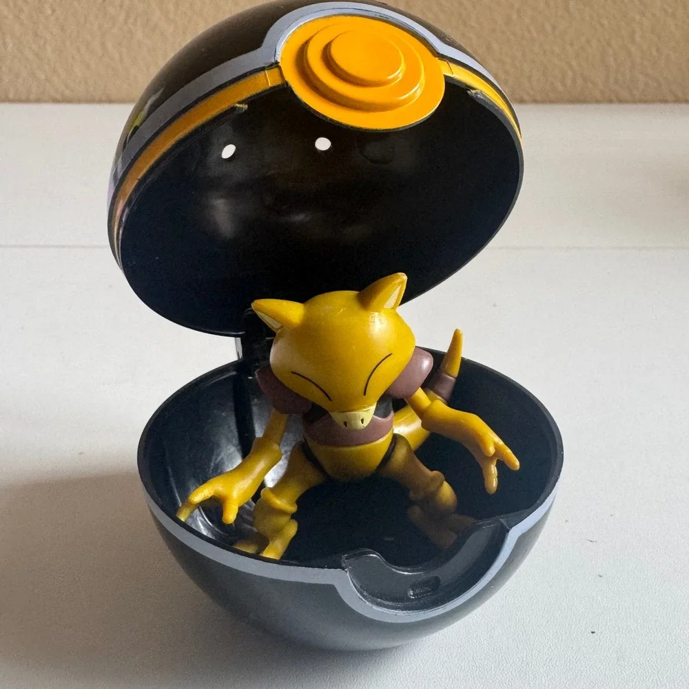 Pokemon Jazwares Abra Battle Figure with Luxury Ball 2 Inch Collectible Toy